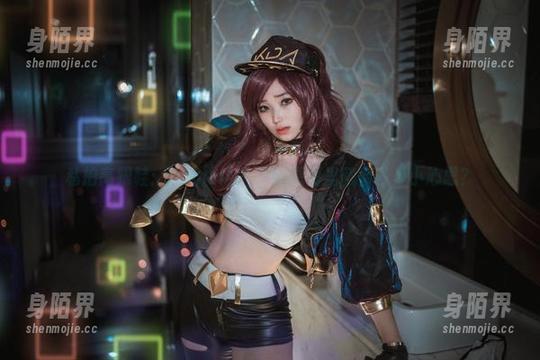 私拍高跟鞋：Bambi(밤비)的原图里藏着多少小心思？