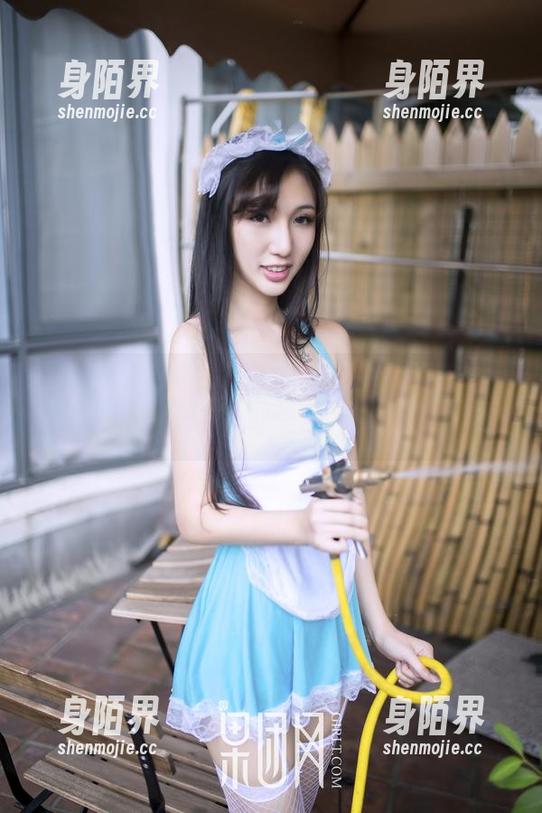 GIRLT果团网 - 清纯的酸酱兔，下载这组图片，质疑会增多吗？