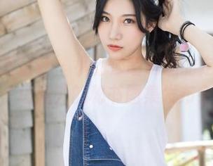 IMiss爱蜜社 – 小丽莎萌萌哒的定制时刻：一场意外的秘书图集发布会！