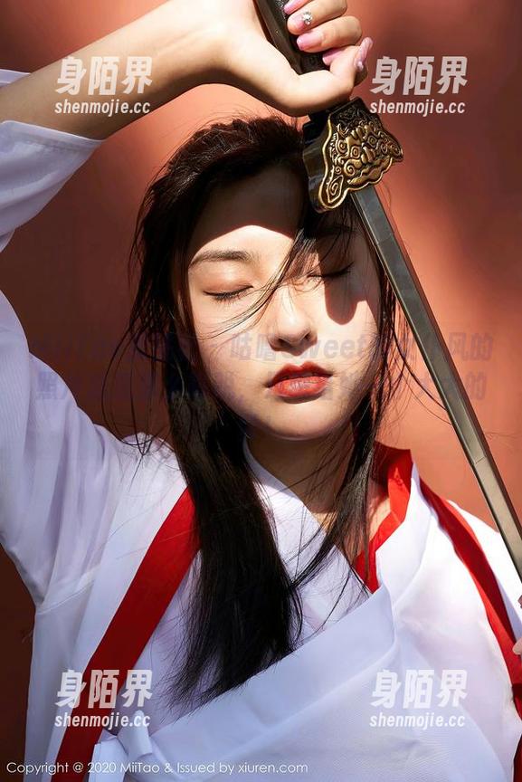MiiTao蜜桃社 - 咕噜Sweet的女仆风的照片总是那么跳脱，只想给她一个大大的赞！
