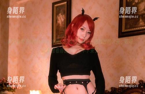 巨型冰块下的Money冷冷，和她的“秘密”碰撞出的火花，哎呀，这套图看得我再也冷不下来了！