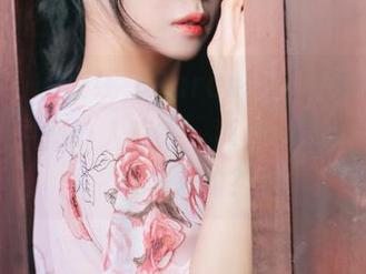 Sia(시아)的在线‘Paranhosu’来了，甜蜜夏天的原图让人直呼：那件衣服是怎么做到不粘人的？