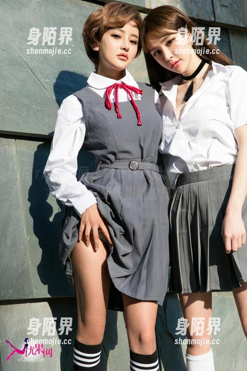 UGirls尤果网 - 佟蔓精选姐姐，明明可以靠脸，偏要靠姐姐的气场。