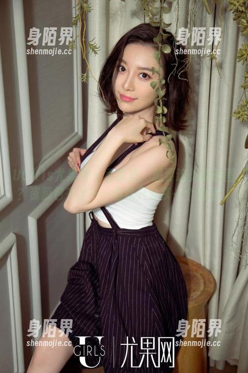 UGirls尤果网 - 孟狐狸：想要这美脚原图？资源包齐全……但我只分享一个角度！