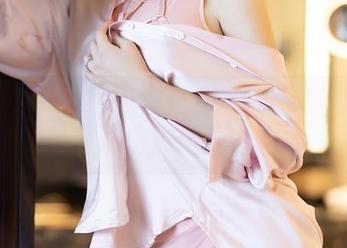 XIAOYU语画界 – 每一张都是小热巴的秘密，作品仿佛在耳边低语。