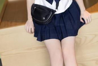 XIAOYU语画界 – 只要一组杨紫嫣Cynthia的丝袜写真，我就愿意为她打拼一年！