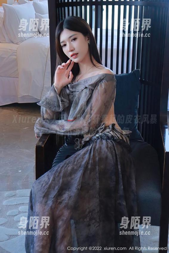 Xiuren秀人网 - 叶梦轩卷起的皮衣风暴：一场不讲理的写真图包