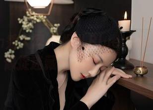 Xiuren秀人网 – 妮儿Bluelabel兔女郎写真，像捉迷藏一样诱人，哪里都想看