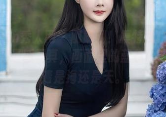 Xiuren秀人网 – 刚刷到！模特悦悦在水手服的最新写真，画面里的蓝色让人分不清是海还是天。