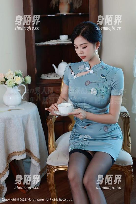 Xiuren秀人网 - 最新来的王梓童Doirs教室合集：就算下课铃响了，眼睛也完全停不下来…