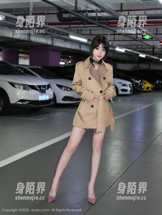 Xiuren秀人网 - 田兮白的短裤套餐：套图更新，穿还是不穿自有高人！