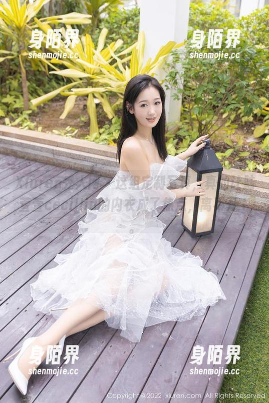 Xiuren秀人网 - 这组定制写真，真的让陆萱萱cecillia的内衣成了焦点，离不开Ⅰ。