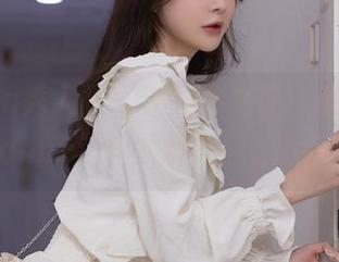 Xiuren秀人网 – 泳衣才是夏季必备，陈梵妮Fanny这组写真让我想起了海风。