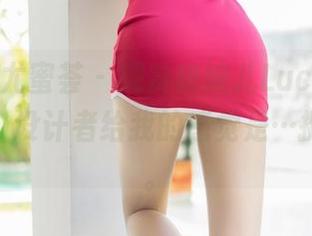 YouMi尤蜜荟 – 观赏唐婉儿Lucky的礼服演绎，设计者给我的感觉是…挺有个性。