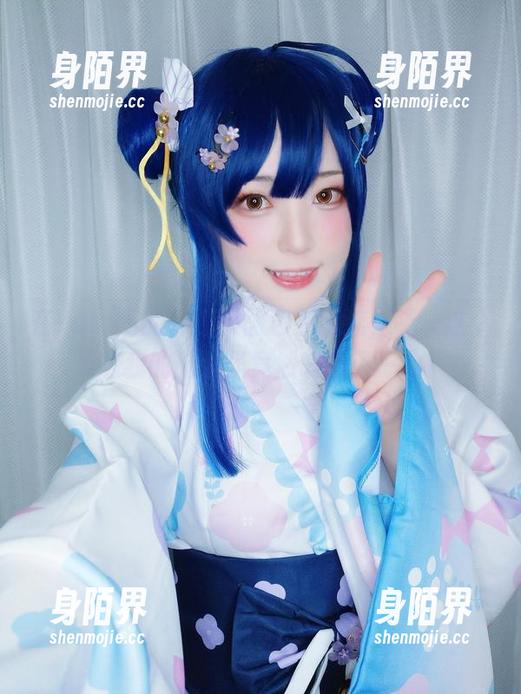 在Yuki亭的体操服图包中流连，喔，这个姿势我的脑海里竟然响起了一曲！