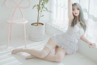 隐藏着的福利，Yuna(윤아)的SAINTPhotolife回忆图集，怎么看都想快点点开啊～