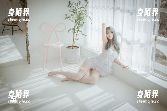 隐藏着的福利，Yuna(윤아)的SAINTPhotolife回忆图集，怎么看都想快点点开啊～