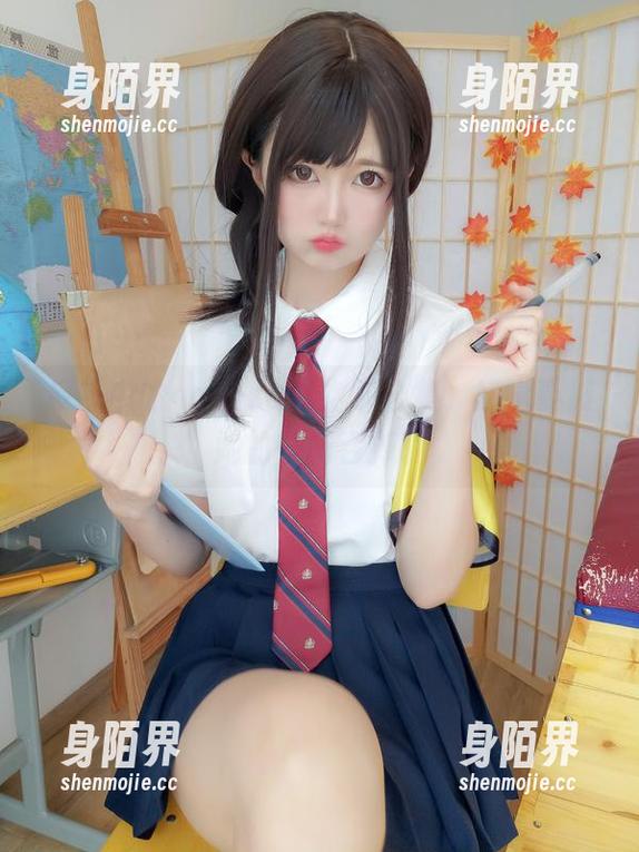 皮衣中的nagisa魔物喵合集，感觉要被她的气场吞掉了