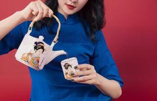 丽柜 – 在海边的Amily，完美美图分享也有微湿的头发！