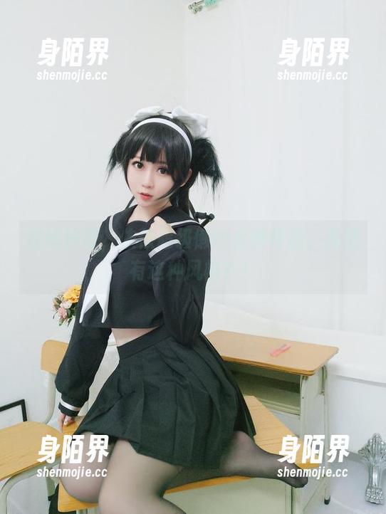 在线好奇，依依超级懒的女神作品，竟然有这种风格？！