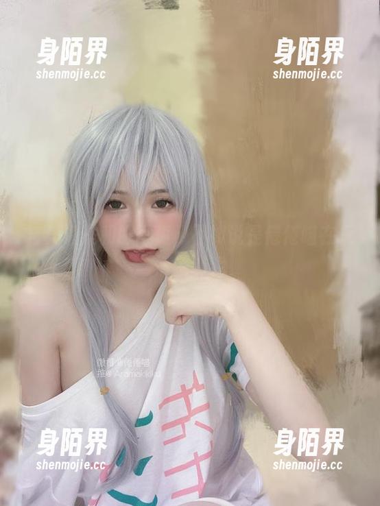 与其说是和服写真，不如说是倦倦喵在玩情感游戏