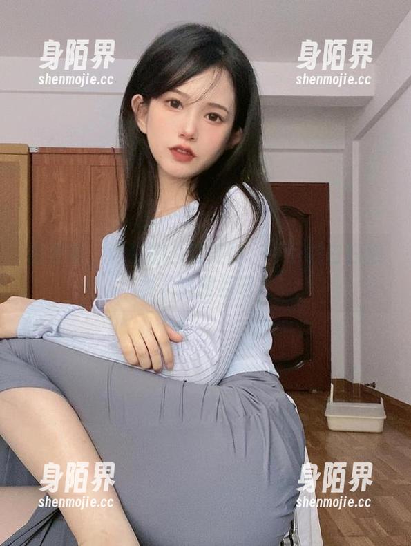 倦倦喵，洋装的白裙美图，不下载白白浪费了这眼福吧？
