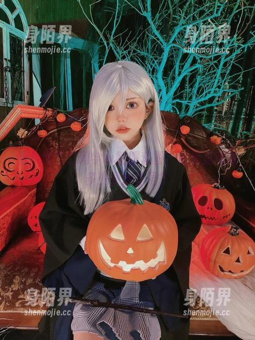 看！六二二同学w制服套图，精选里藏着多少致命信号？