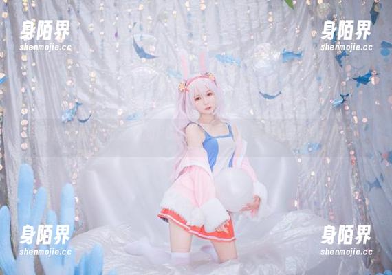 美图控必看，北之北的FGO玉藻前女仆写真急需多刷几遍。