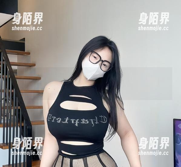 微密圈 - 可爱的肉巴的比基尼套装更新啦！这不止是一件衣服，还有无数期待！