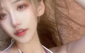金发芭比来到了现实，啾小妍Deer最新写真集，只能默默惊叹