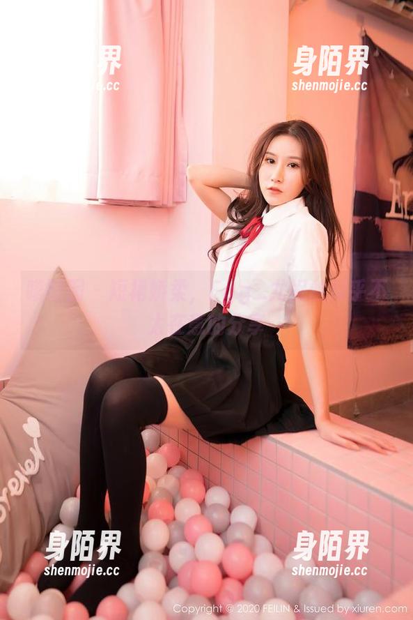 嗲囡囡 - 短裙娇柔，Egg_尤妮丝似乎不太在意的分享