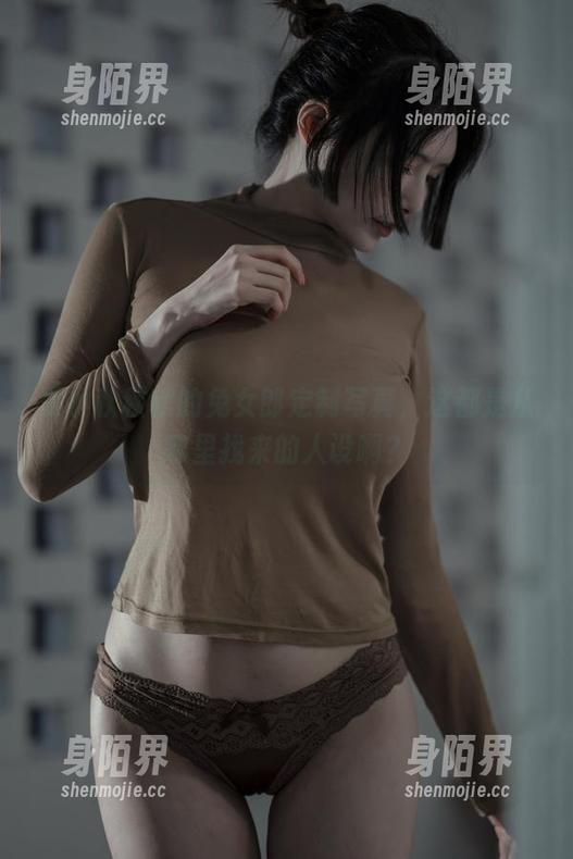 夏小秋秋秋的兔女郎定制写真，这都是从哪里找来的人设啊？