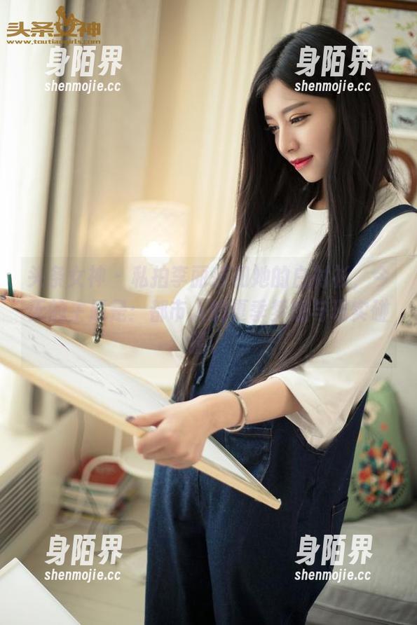 头条女神-李丽莎 头条女神 - 私拍李丽莎和她的白衬衫,今天的主题是:都市人的夏季梦想与现实碰撞。