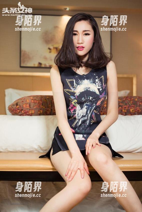 头条女神 - 这次更新，筱溪变身豹纹女王，准备去抢地盘了吗？