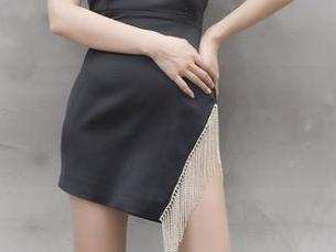 小女巫露娜的礼服，毫无圣光，但每一个细节都像在低语，我在等你！