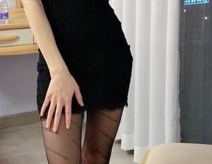微密圈 – 小萌子在高铁上，私房合集，一票票都在眼花缭乱，在哪找出的呢？