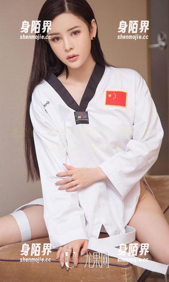 尤果网 - 看崔灿的皮衣美图，顺便计划一下流行元素，顺便下载哈
