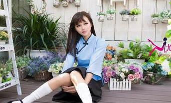 尤果网 – 白熙萌的泳衣：定制到让你想飞去海边，图片也给你做个超人！