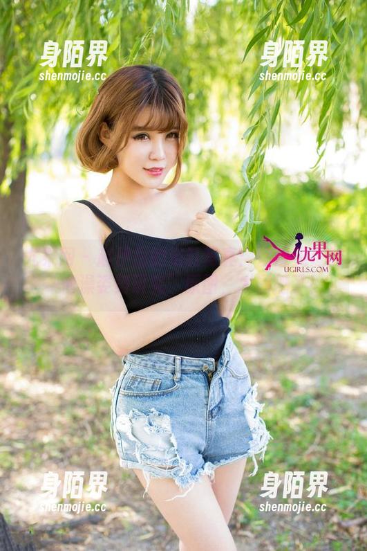 尤果网 - 赵伊彤的浴缸写真：你没见过的“泡澡姿势研究”原图，太震撼了！