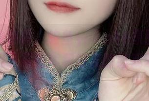 这黑绿的色调，屿鱼yukako原图合集让我想起了那些年和好友的嬉戏时光。