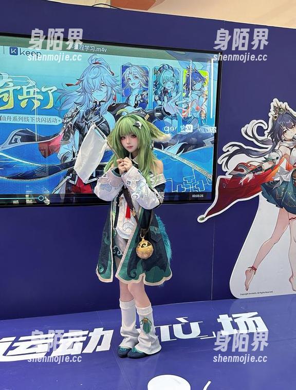 “嶋葵为啥要给兔子染成蓝色？答案在这组写真里，敢来吗？”——图包首发