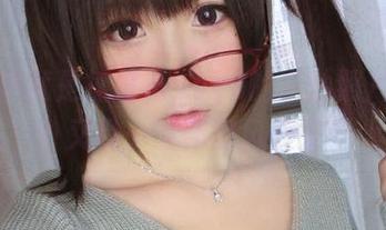 难道这就是摇摇乐yoyo的友达照片合集？又是一波怀旧风袭来！