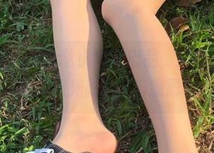 微密圈 – 无敌哒小姨妈出品，妹妹的写真照，这光影太…有意思！