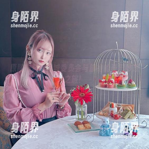 月城委员会 原图爆料:月城委员会与旗袍的奇思妙想之旅!
