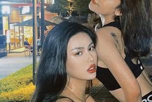 微密圈 – 快来围观！李嘉欣97的网盘写真，齐屁短裤怪怪的！