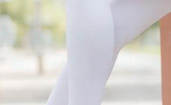 森萝财团 – 吸吸白丝少女百褶裙，高清原图，一口气看完又回过头