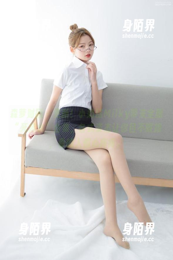 森萝财团 - 更新！小奶糕Milky带来全新“死库水”合集，各式姿态让你目不暇接，看的人都心痒痒。