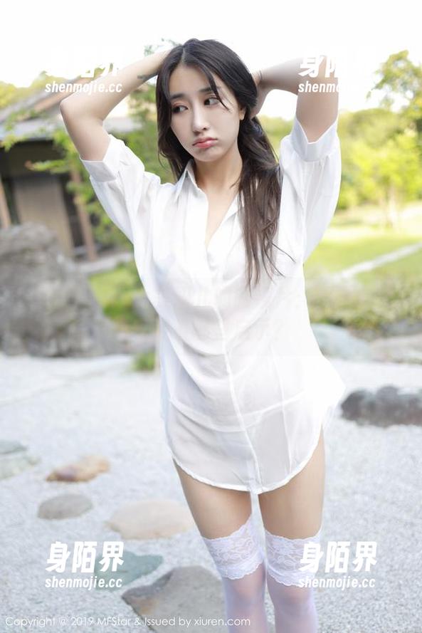 模范学院 - 大美妞儿的眼镜片：这全套图里藏着哪些启示？