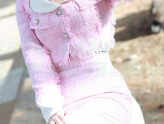 模范学院 – 每次看到李颖煊baby的水手服套图，脑海里都会浮现出航海的日子。