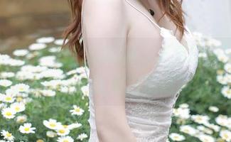 模范学院 – 不只是制服，艾莉Evelyn的美图里还有一丝无法描述的俏皮！
